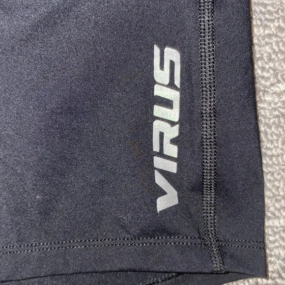 Virus Data Tech Shorts - Picture 4 of 8